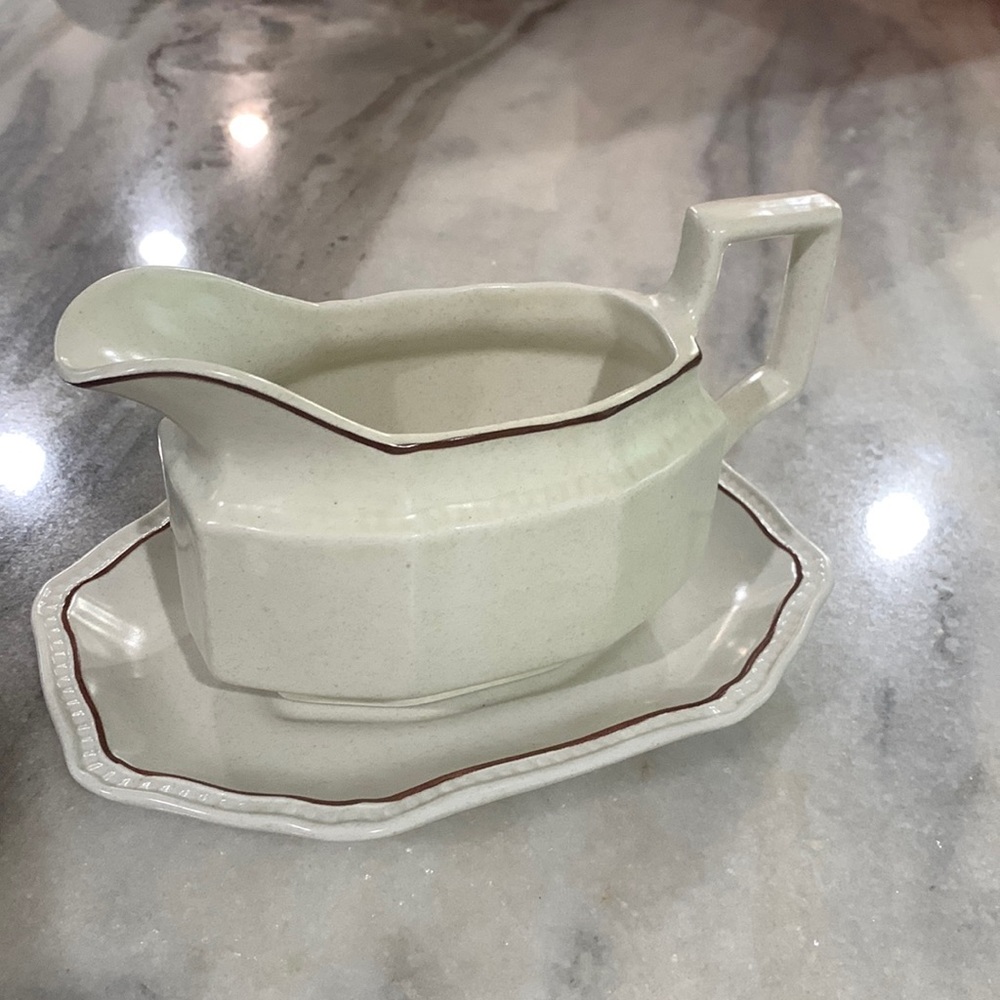 Beautiful Staffordshire Gravy Boat Dish Made in England